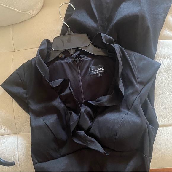 XSCAPE by Joanna Chen Black Ruffle Ruched Bodycon Dress - Picture 7 of 14